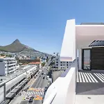 Modern Studio At Eighty2 On M Sea Point