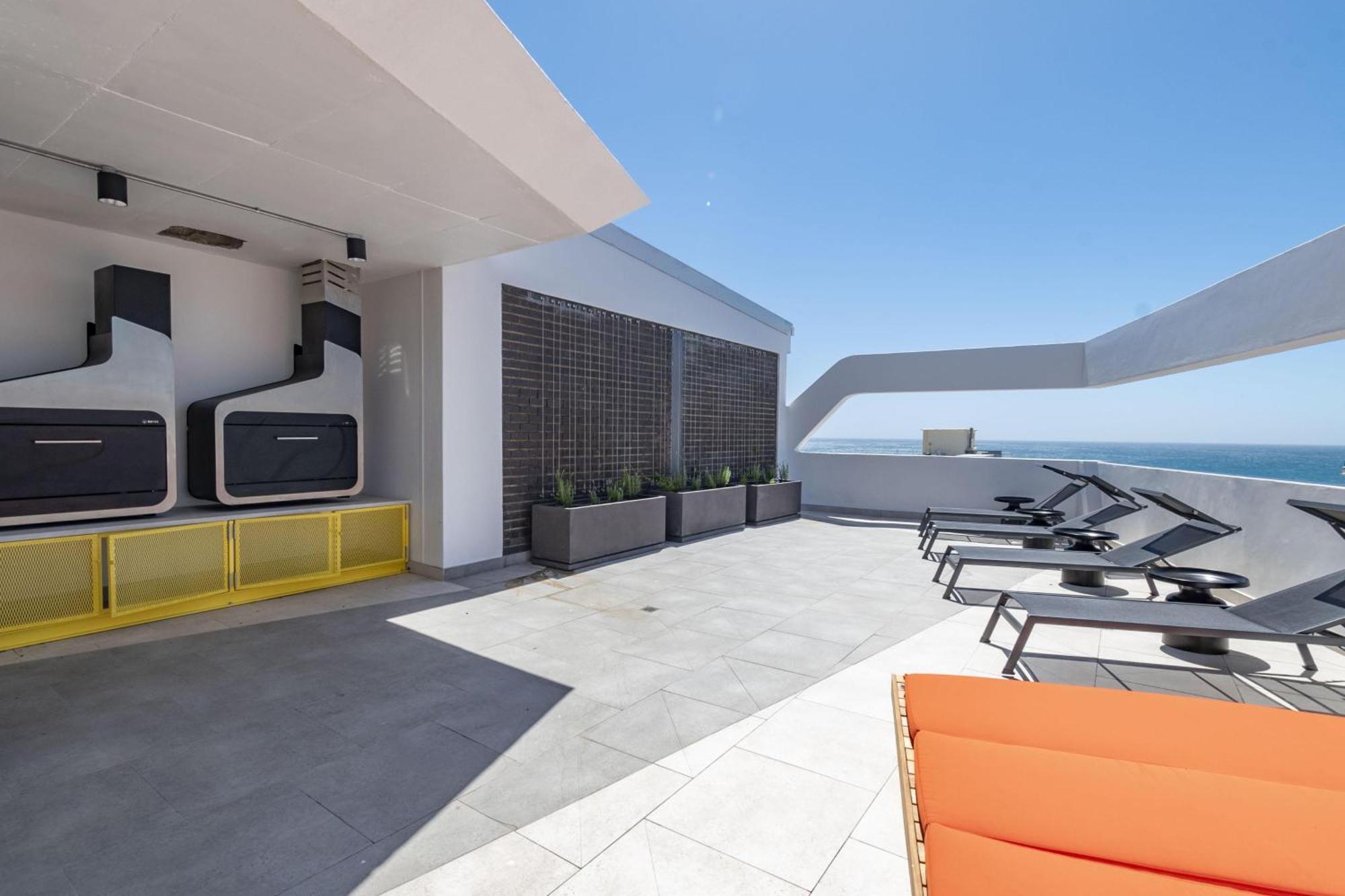 Modern At Eighty2 On M Sea Point