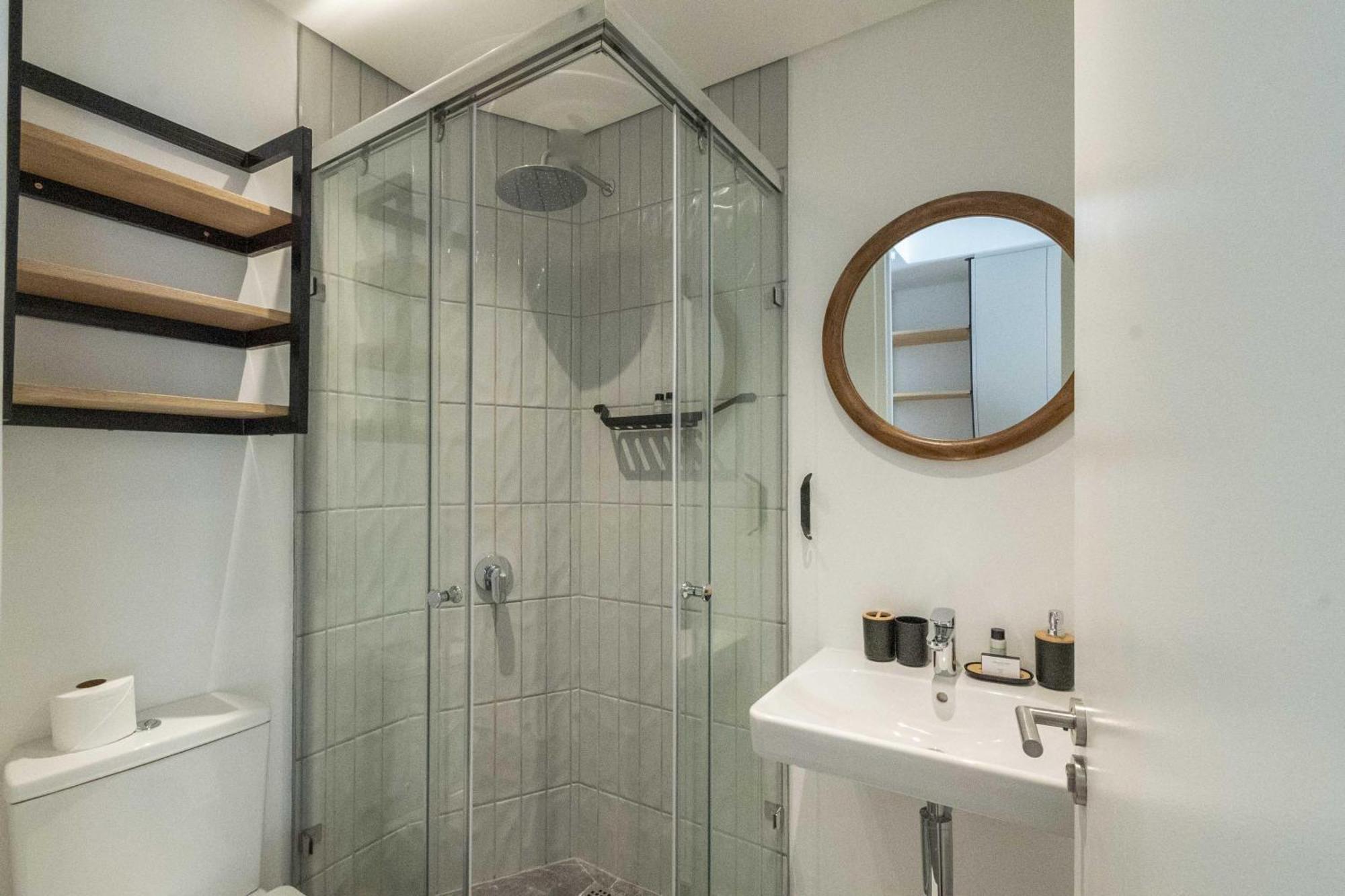 Modern At Eighty2 On M Sea Point Apartment *