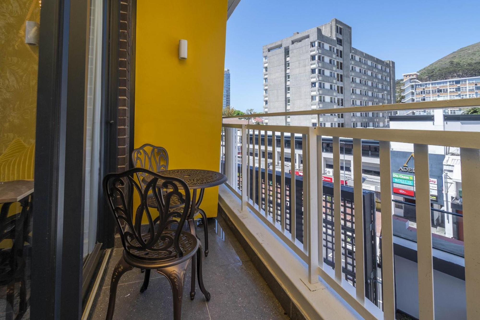 Modern At Eighty2 On M Sea Point *