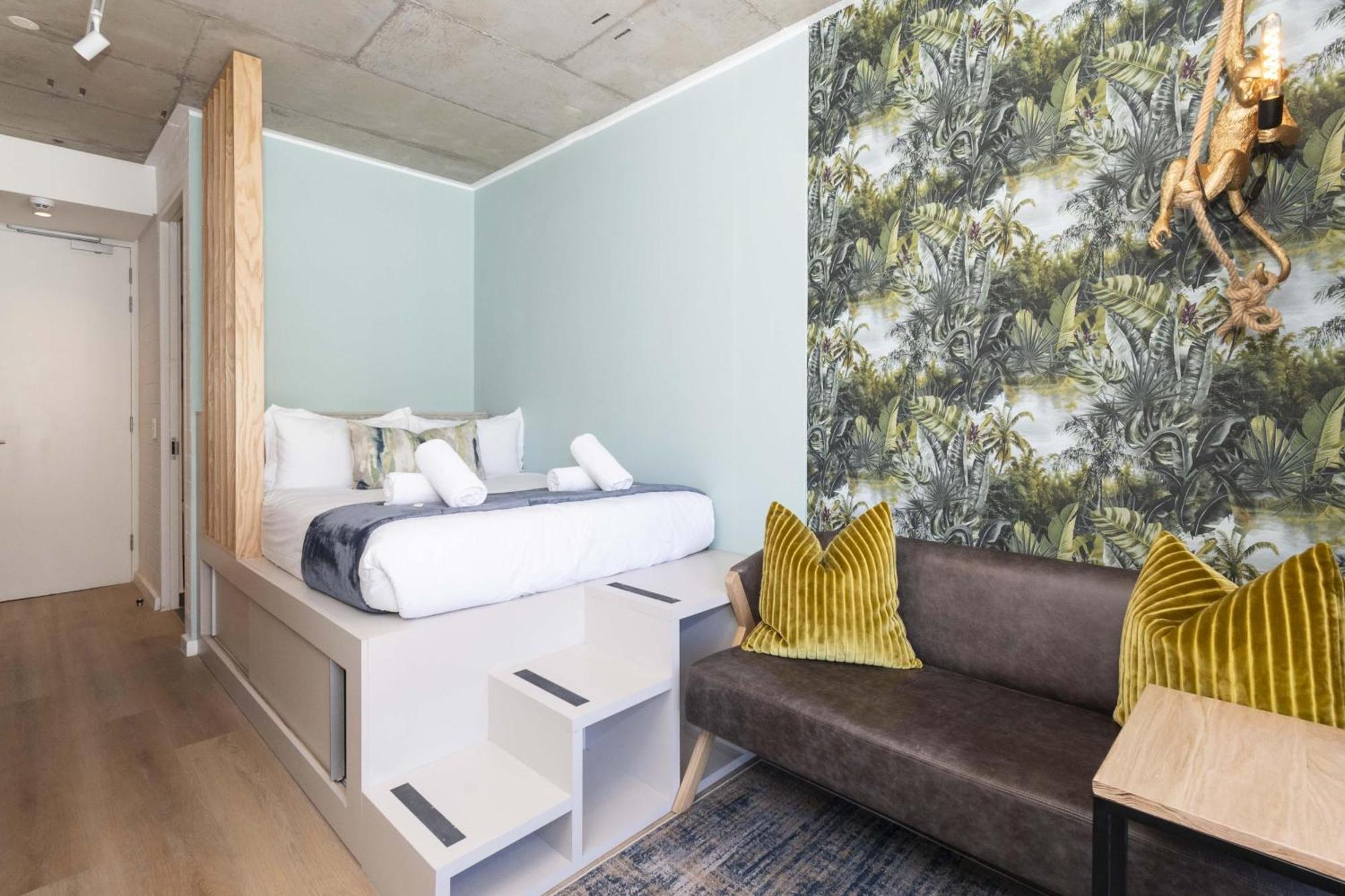 Modern At Eighty2 On M Sea Point Cape Town