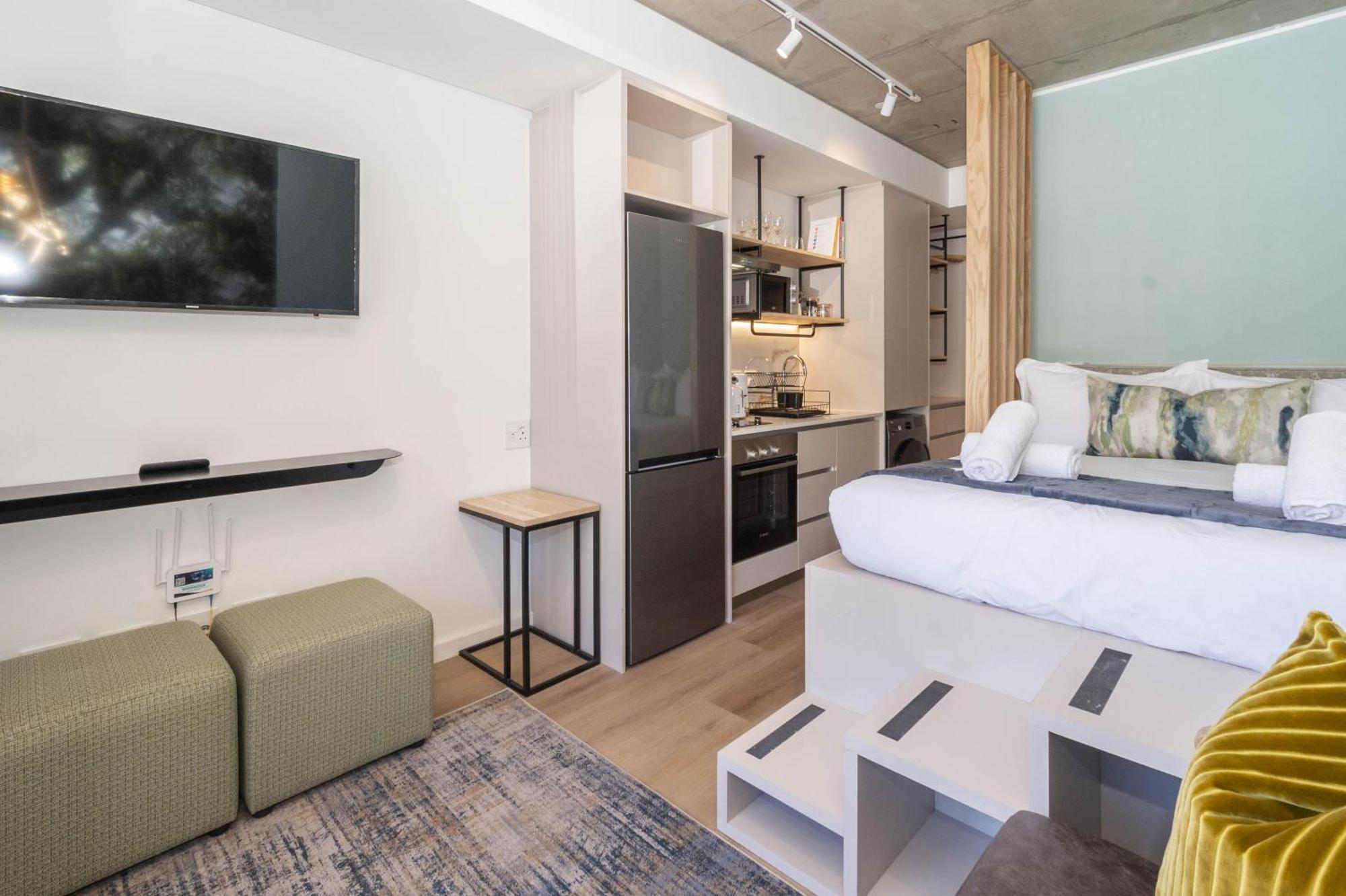 Modern At Eighty2 On M Sea Point