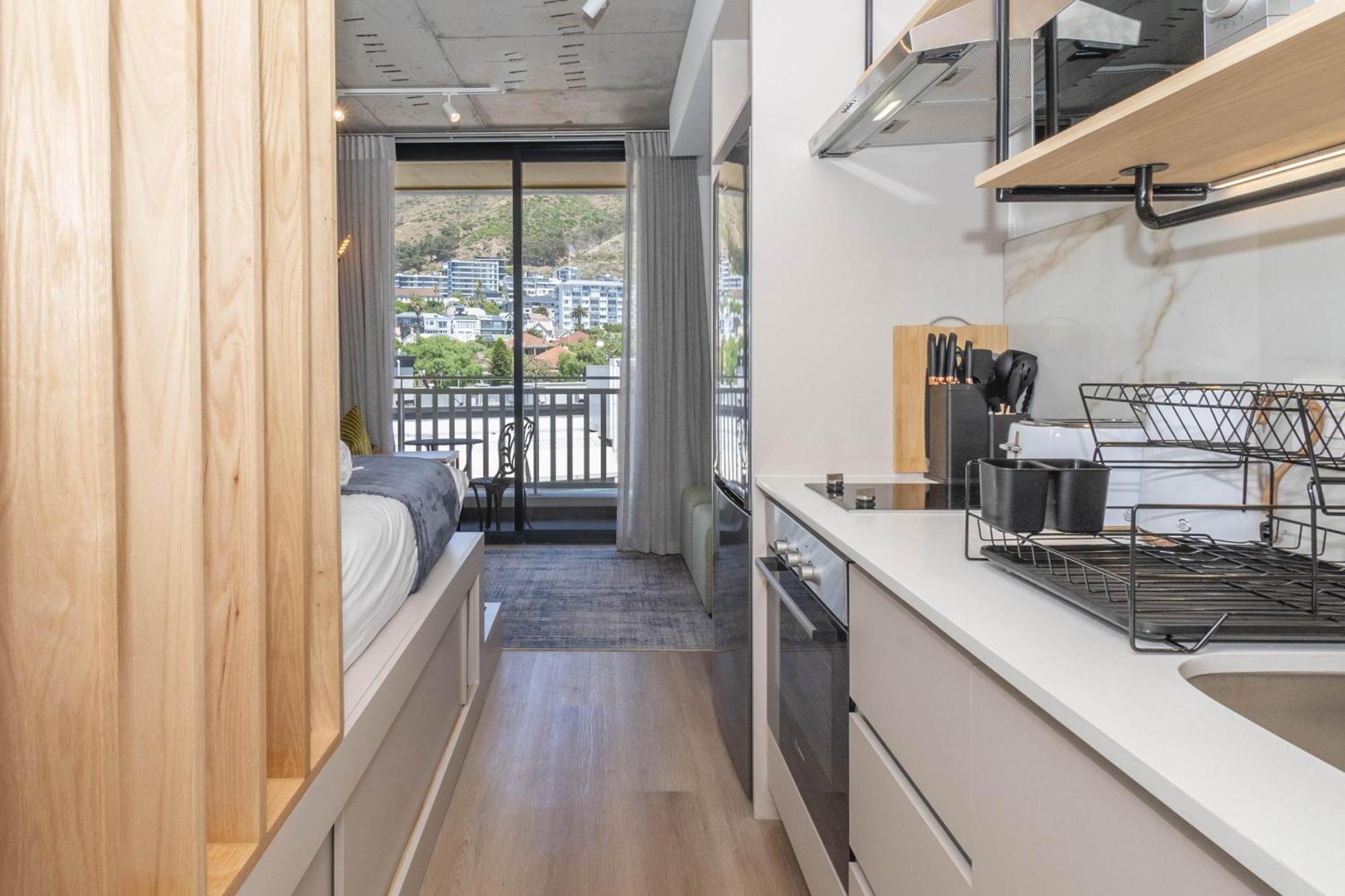 Modern At Eighty2 On M Sea Point Apartment